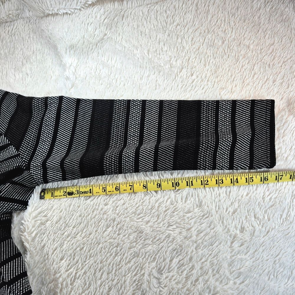 NWOT Chico's Black Gray Striped Jacket/Cardigan Lightweight Sweater Top Size 1. - Picture 9 of 9